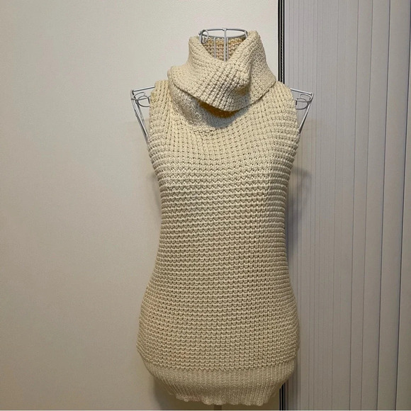 Trina Turk turtle neck knit cotton top vest cream shiny pullover size S - Picture 2 of 9